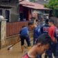 Banjir Kota Padang telah surut, warga bersama tim gabungan melakukan pembersihan lingkungan. (Dok. BPBD Kota Padang)